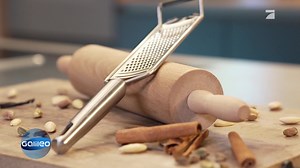 Wer hat schon angefangen zu backen?🍪 Neben leckeren Weihnachtsplätzchen gibt es auch einige andere Naschereien, die du ganz einfach nachmachen kannst.😋 Wir zeigen, wie´s geht. 👇#Galileo | Galileo
