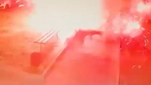 Dramatic moment Putin’s ‘war hero’ who led slaughter of Mariupol is killed