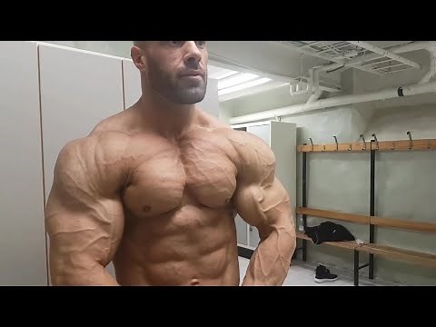 Danish Super-Heavyweight bodybuilder Adam Kayser - Posing in the locker room