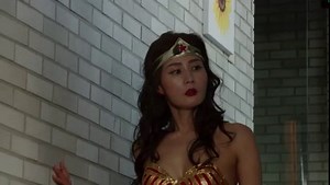 Wonder Stella vs Karl