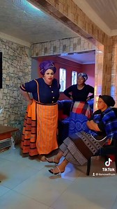 Umamazala onomkhethe komolokazana bakhe,ijampile kengk molokazana omdala udikiwe yena🤭🤦🏻‍♀️ | Nosethu Manxilana