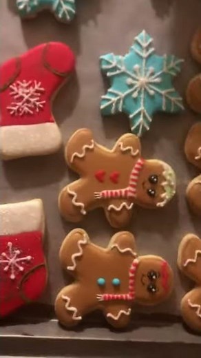 Sugar cookies using my Akaso projector