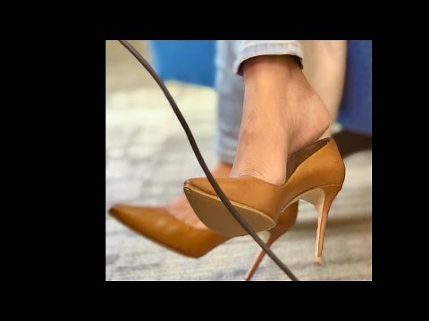 Secretary Dangling Heels | Candid Shoeplay