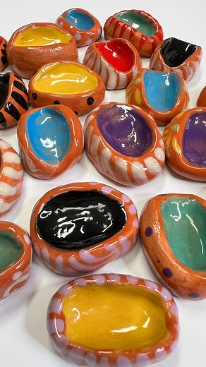 CERAMIC FOCUS STONES! I made these on the fly last week when I had leftover clay. They are ceramic “focus stones.” Now I want to make another batch, but put more attention to detail with them. In the meantime, I really love how these turned out. Excited to give them out to friends and family! The idea is you hold one and rub your thumb over it to help soothe your nerves or help you focus. I used low fire clay that I put in my kiln. But you could also do this with air dry clay, and have fun with 