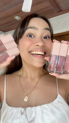 ‼️ Finally it’s Here ‼️ ✅Maybelline Lifter Gloss is available now ‼️🔥 Available Shades 👇 001 - Pearl 002 - Ice 003 - Moon 004 - Silk 005 - Petal 006 - Reef 007 - Amber 008 - Stone 009 - Topaz 010 - Crystal 011 - Brass 012 - Opal 013 - Ruby 014 - Heat 015 - Sand 016 - Rust 017 - Copper 018 - Bronze 019 - Gold 020 - Sun 021 - Gummy 022 - Peach 023 - Sweet Heart 024 - Bubble Gum 025 - Taffy ✅Descriptions Maybelline New York’s next level lip gloss. Hydrated lips. Fuller look. This breakthrough for