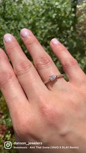 To all the pear shape lovers! Check this yellow Gold Diamond Band with a pear shape diamond in the center. DM for more details! . . . #dansonjewelers #yellowgold #ring #diamondring #pear #shape #reels #july4th | Danson Jewelers | Facebook