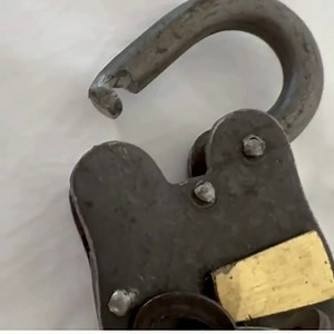 Heavyweight CAST Antique Style Iron Metal Padlock | Love Padlock | Industrial Style Padlock | Key Padlock | Shed Padlock | Gate Padlock | 9cm x 6cm | 2 Keys | Pirates Treasure Chest Padlock