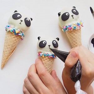 Adorable Animal Cake Pops | Black Hat Anime