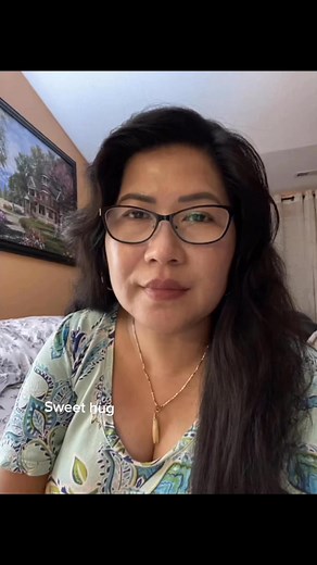 Sweet good night hugs #goodnight #hugs #goodvibes #fpyシ #viral2025 #reelsfypシ #postviralシ #reelsfacebook | Senny Chhin