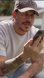 1.7K views · 101 reactions | Classic Android user things 烙 Don’t miss #TheValley tonight, 8.30. | 7Bravo | Facebook