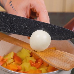 176K views · 578 reactions | Bulk cooking ideas for a big crowd. | 5-Minute Crafts Play | Facebook