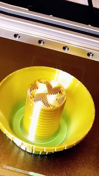 XQT3DHand-runmodelfactory on TikTok