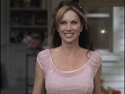Debbie Dunning Being SEXY STUNNING For Two Minutes And 17 Seconds