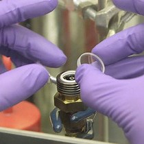 Video: In Situ Visualization of the Phase Behavior of Oil Samples Under Refinery Process Conditions