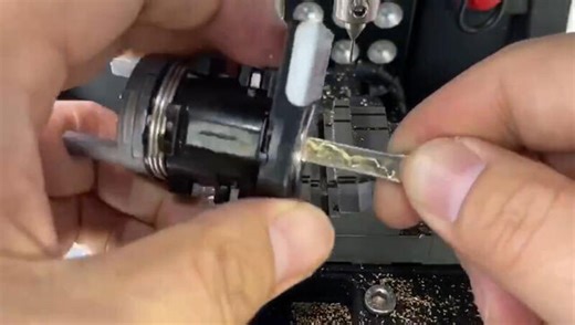 2M2 TANK CNCでFord HU198Tのすべてのキーをカットする方法は？