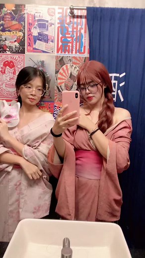 Japanese Girls in Kimono at The Sake Bros