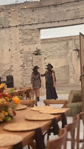 4.5K views · 25K reactions | Torna en El Sochule 鸞✨ Claudia & Javier celebraron entre ruinas, luces cálidas y el mood western que tanto nos encanta. Gracias por confiar en este espacio para cerrar su gran día como se merece. ✨ Ruinas El Sochule — donde ese día tan especial se vive diferente. Wp: @letymaldonado Creación de contenido: @marcontent.mx #boda #westernwedding #ruinaselsochule #venue #viralreels #cuatrocienegas #bodasmexico #weddingvenue | Ruinas el Sochule | Facebook