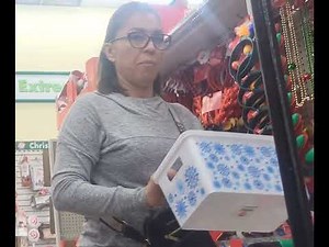 Bonita Latina checking out the bulge.