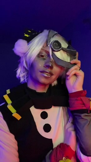 ⚠️flash warning⚠️ !! FAKE !! inst/YouTube: sad_prince_frog #fnafcosplay #gregory #sundrop #moondrop