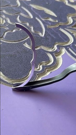 A print to welcome spring 💜🌸 #art #printmaking #satisfyingart #linocut