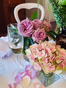 #floristnearme #floristinpretoriaeast #bestfloristinpretoria #floristonline #samedayflowerdelivery #onlineflorist #caariflora #onlineflorist #highteaflowers #highteaflorals | The Caar'i Flora Group | Facebook