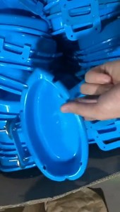 Bird Bath Tub Bowl Basin Parrot Cage Hanging Bathing Box Bathing Supplies Feeder Bird Cage Shower Accessories for Small Birds Parrots, blue