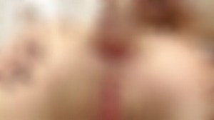 Hot giovane bruna succhia il cazzo duro di Omar Galanti per il sesso anale