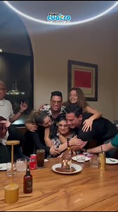 ¡Feliz cumpleaños, Victoria Ruffo! 🎉🎂 Hermosillo se enorgullece de celebrar aquí los 60 años de esta icónica actriz mexicana. Su talento y carisma nos han cautivado a lo largo de su destacada carrera. Que sigas brillando en la pantalla y siendo un referente para nuevas generaciones. Así disfrutó su noche en el restaurante Néctar de la colonia cententario en la capital de Sonora. #VictoriaRuffo #Telenovelas #CineMexicano #Actriz #ActrizDeTelenovelas NOTA COMPLETA 👉👉https://shorturl.at/sJKUY |