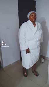 Séance jaccuzi chez Facedesigner | Sarah Tola tv