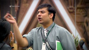 880K views · 14K reactions | Prank limit'ah meeri podho 樂 Bigg Boss Tamil Season 9 - இப்போது 24x7 ஒளிபரப்பாகிறது JioHotstar-ல் #BiggBossTamilSeason9 #OnnumePuriyala #BB9promo #BiggBoss9 #VijaySethupathi #BiggBossTamil #BB9 #24*7Live #24x7StreamingNow #JioHotStarTamil #JioHotstar | JioHotstar Tamil | Facebook