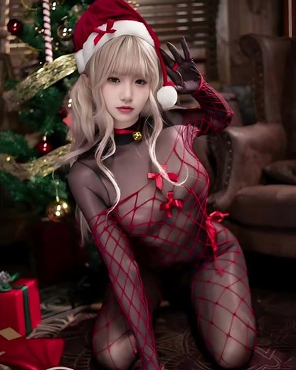 Sexy Santa Bodystocking Review | Red Fishnet Christmas Lingerie Try-On