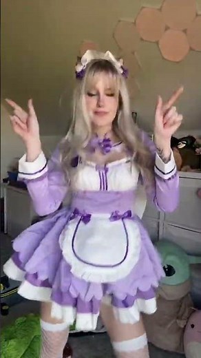 E girl maid dancing to cute bunny dance :)