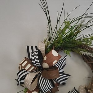 Rustic Birdhouse Wreath: Farmhouse Front Door Decor With Neutral Bow - Etsy