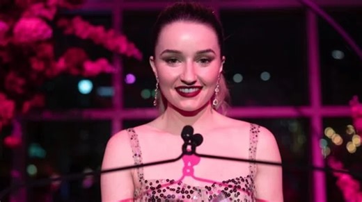 Quem é Belle Gibson, influenciadora que fez fortuna com falsa cura para câncer e virou série da Netflix