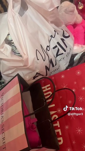 Mall Haul: Juicy Couture, Playboy & Pink Bikini Mishap