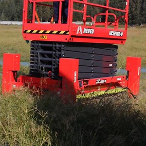 [Hot Item] 12m Self-Propelled Hydraulic Battery Operated Rough Terrain Mobile Electric Trailer Tracked Crawler Scissor Lift