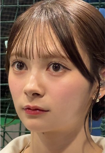 【登場5分前】緊張の面持ちのいとももをズームしてみた🔎⚾️ #ノーマルカメラ 📱 #伊藤百花 @伊藤 百花(AKB48) #baystars #YIS2026 #横浜denaベイスターズ
