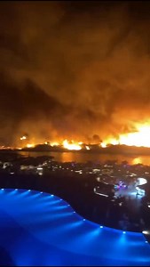 🇹🇷 Alanya, Turkey — Wildfire Sept 19–20, 2025: A major forest fire broke out in Yaylakonak, Alanya. Strong winds spread flames to Şıhlar and nearby villages. ~30 homes evacuated, 1 injured. Firefighting continues. #Turkey #Wildfire #Alanya 🇹🇷 Аланья, Турция — Лесной пожар 19–20 сентября 2025 года в районе Яйлаконак (Аланья, Анталья) вспыхнул крупный пожар. Эвакуировано до 30 домов, 1 человек пострадал. Стихию тушат в нескольких направлениях. | Дмитрий Ребров
