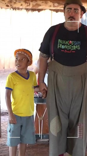 Taking the 'bowling pin challenge' with cautious steps and hopeful smiles! 嵐 #ClowningAround #ThrowbackThursday #Brazil | Clowns Without Borders USA | Facebook