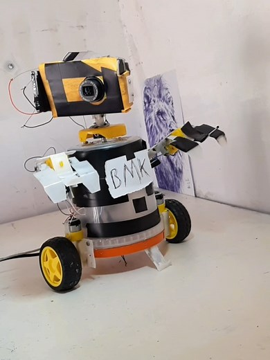 BMKROBOTICS #fyp #robot #robotics #ethiopian_tik_tok🇪🇹🇪🇹🇪🇹🇪🇹#robotics_in_ethiopia #mechtronics_engineering #arduino #esp32