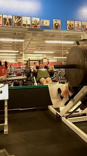 Light legday #bootychest #quadzilla #bodybuilding #lean #leanmuscle #dinos #itiswhatitis #dadbod #gymmotivation #fit #gym #gymjunkie #muscle #motivation #quads #glutes #hammies #legday | Matt Hudson