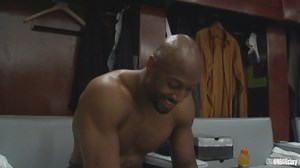 Pain, tears, and ICE BAGS for Alonzo Mourning back in 2006 post-season! 💪 Get into #PlayoffMode with NBA League Pass - https://on.nba.com/3CDveW5 - with the biggest price drop of the season #NBAPlayoffs #RepublikaNgNBA | NBA Philippines