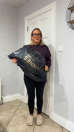 These looks are giving boss babe @dunnesstores 😍 All from the new in section online Try on haul | Dunnes Haul | Dunnes stores | fashion try on | midsize fashion | curvy girl | boss babe style | festive fashion | fashion blogger | fashion obsessed | style daily | Little Mourne Blog