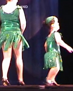 Chandler Crews has achondroplasia, a form of dwarfism. She underwent lim lengthening surgery to help her complete daily tasks. However, such choices can be controversial amongst little people. | SBS Australia