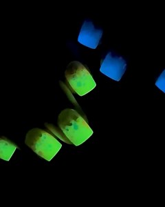 50K views · 325 reactions | A neon nail design for summer! | Alena Lavrenteva | Facebook