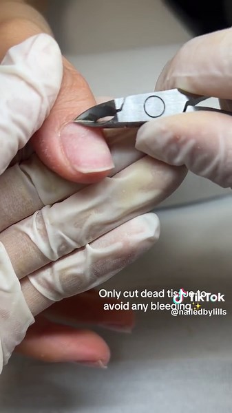 Ep. 17 | how to safely cut cuticles✨ #cuticleprep #cuticlecutting #nailtutorial #nailprep #nailprepwithme #cuticles101