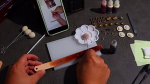 CBHGFEA Leather Crafting Kit, Leather Working Kit, Craft Kits for Adults, Leather Crafting Tools with a Wristband Making Video Tutorial for DIY Beginners