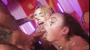 Ciudad de los Payasos Ep. 1 - Trío de circo anal con Gia y Sophia: Avance | Prod. Nade Nasty