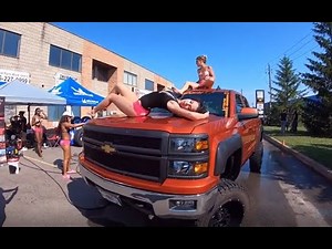 Best Bikini Car Wash Ever 🚗👯‍♂️🤩
