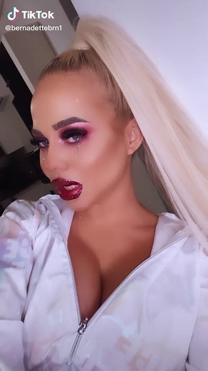 Acel moment când îți strici machiaj-ul de Halloween plângând 😓 #viral #fyp #foryou #crying